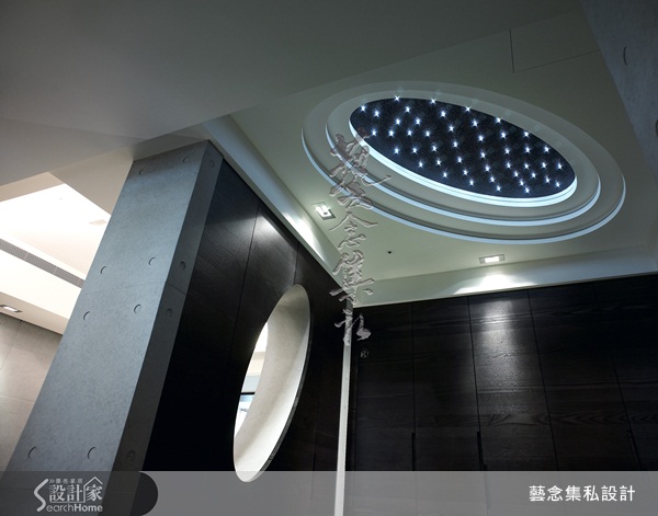 這是藝念集私第二次幫這家人裝修房子，過去喜歡時尚奢